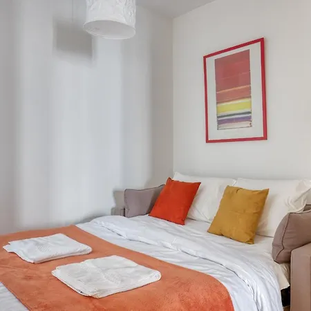 公寓 Spacious & Lovely Flat-up To 10 Guests-paris 10 巴黎
