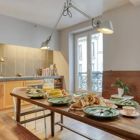 公寓 Spacious & Lovely Flat-up To 10 Guests-paris 10 巴黎