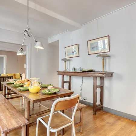 Spacious & Lovely Flat-up To 10 Guests-paris 10 * 巴黎