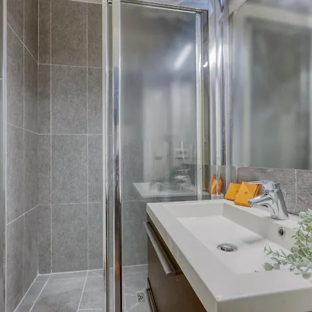 公寓 Spacious & Lovely Flat-up To 10 Guests-paris 10