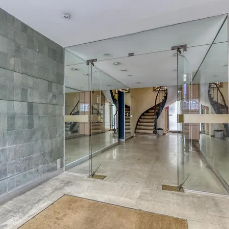 Spacious & Lovely Flat-up To 10 Guests-paris 10 Appartamento Parigi
