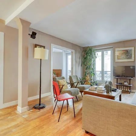 Spacious & Lovely Flat-up To 10 Guests-paris 10 * Parigi
