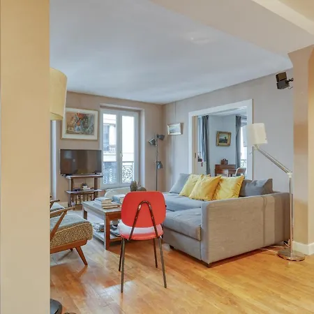 Spacious & Lovely Flat-up To 10 Guests-paris 10 * Parigi