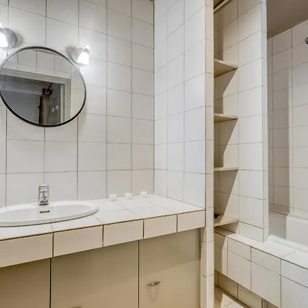 Spacious & Lovely Flat-up To 10 Guests-paris 10 아파트 *