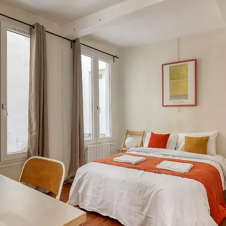 Apartment Spacious & Lovely Flat-up To 10 Guests-paris 10