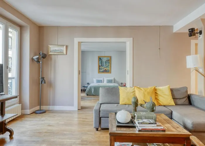 Spacious & Lovely Flat-up To 10 Guests-paris 10 아파트 파리