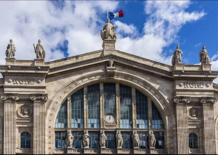 Spacious & Lovely Flat-up To 10 Guests-paris 10 아파트