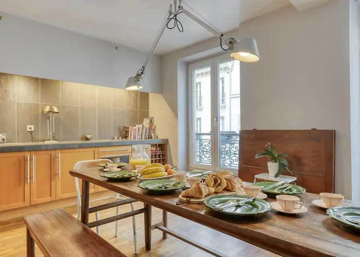 아파트 Spacious & Lovely Flat-up To 10 Guests-paris 10 파리